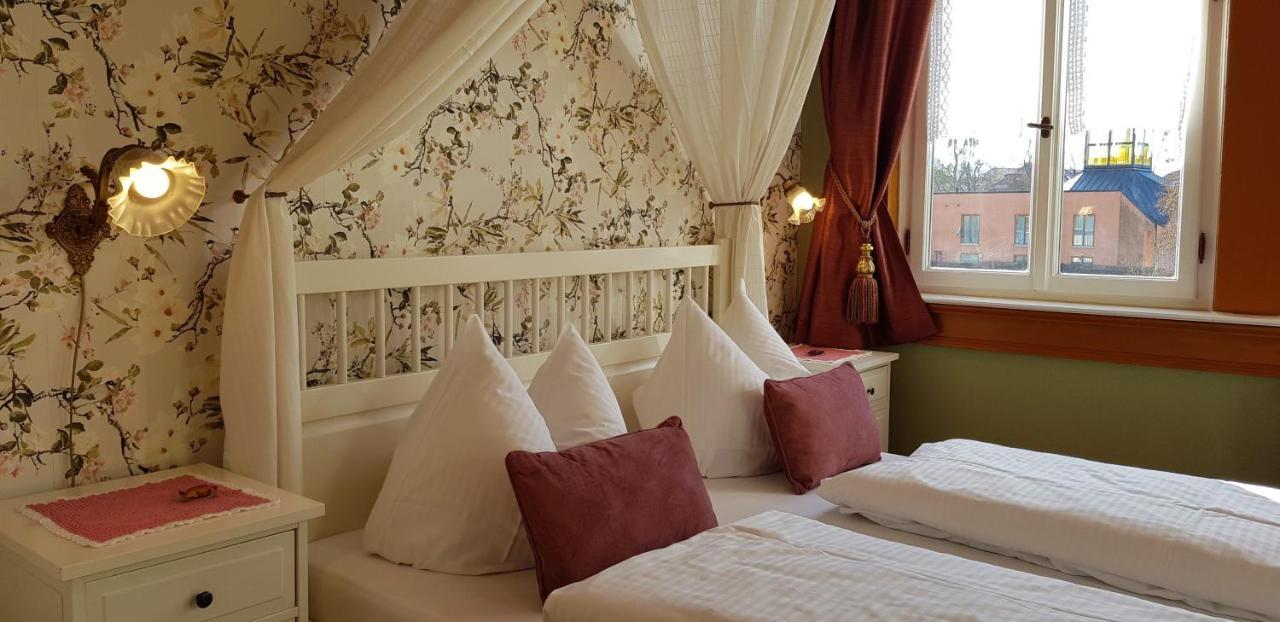 Hotel Villa Rossek บาด ลีเบินชไตน์ ภายนอก รูปภาพ